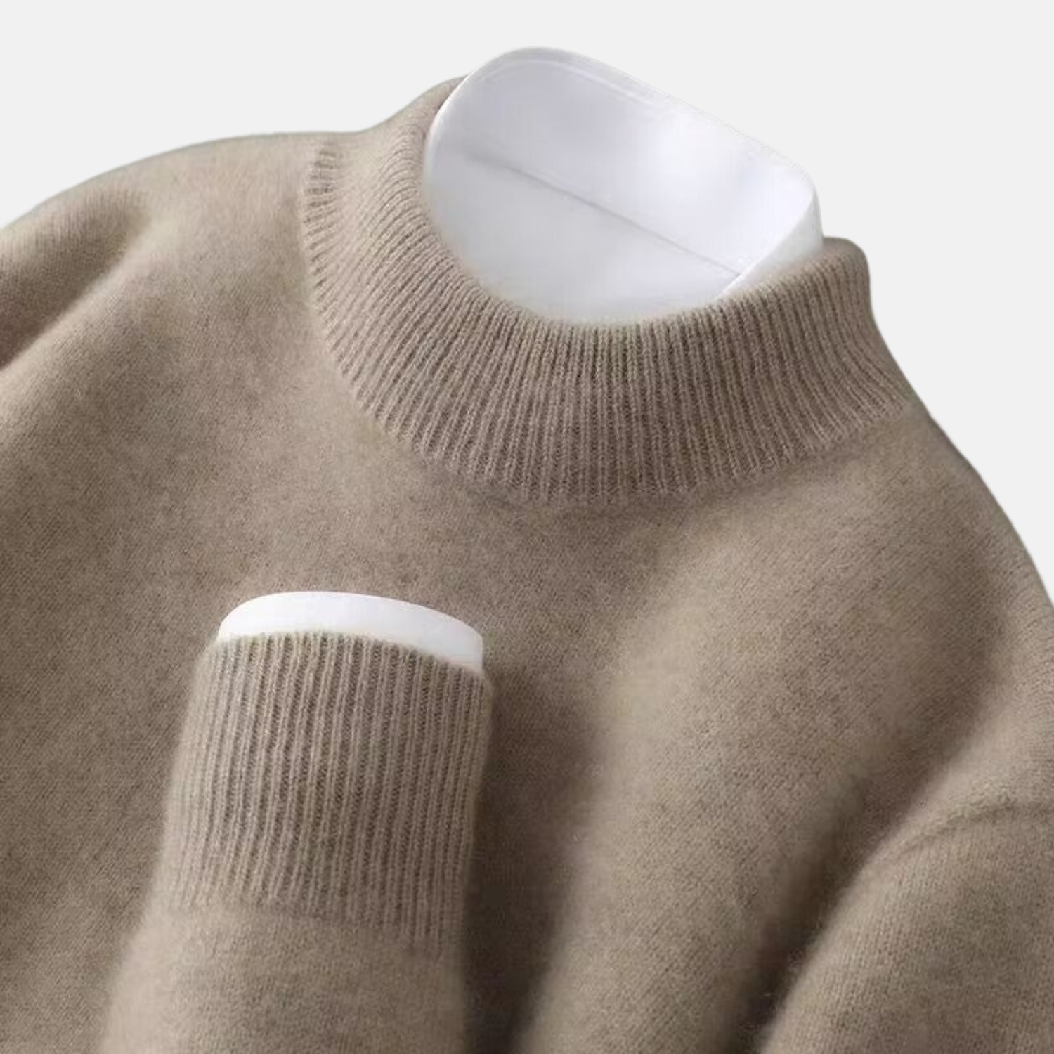 Jersey de Hombre de con Cuello Alto – Elegancia Discreta y Calidez Atemporal